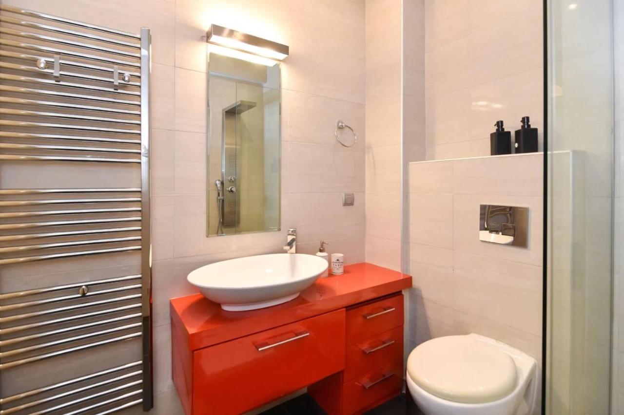 Excellent Apartment Luxuriously Renovated Лариса Екстериор снимка