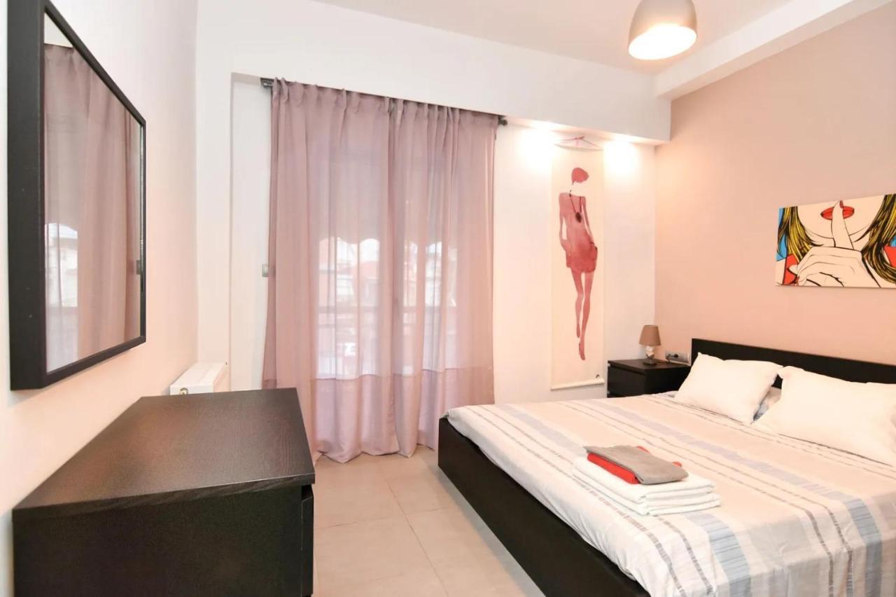 Excellent Apartment Luxuriously Renovated Лариса Екстериор снимка